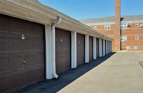 196-32 Pompeii Avenue Holliswood NY 11423