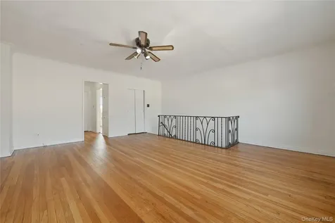 196-32 Pompeii Avenue Holliswood NY 11423
