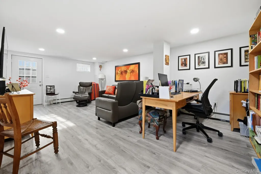 3 Miriam Lane Plainview NY 11803