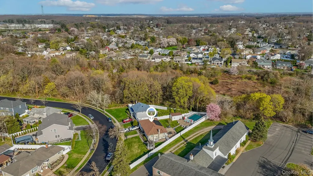 3 Miriam Lane Plainview NY 11803