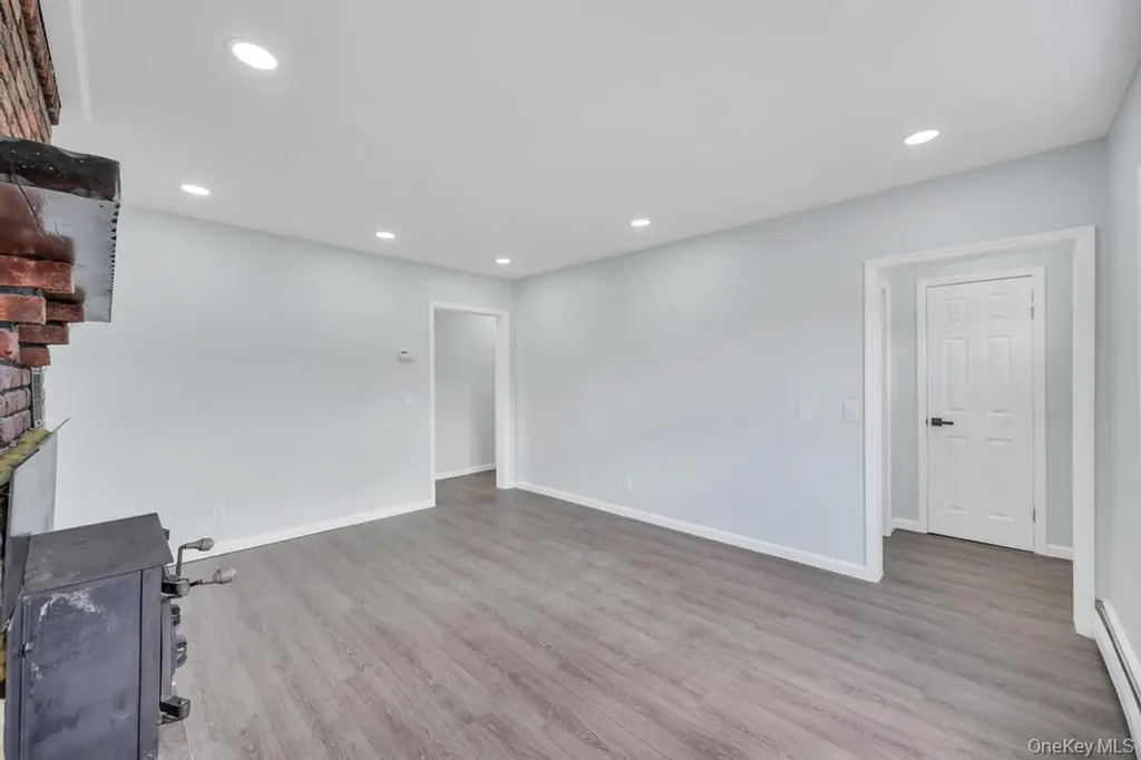 108 Lido Parkway Lindenhurst NY 11757