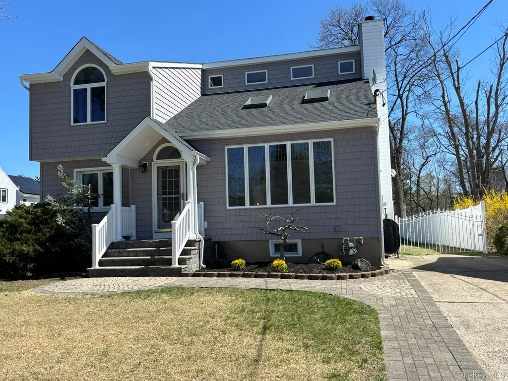 2689 Cedar Court Oceanside NY 11572