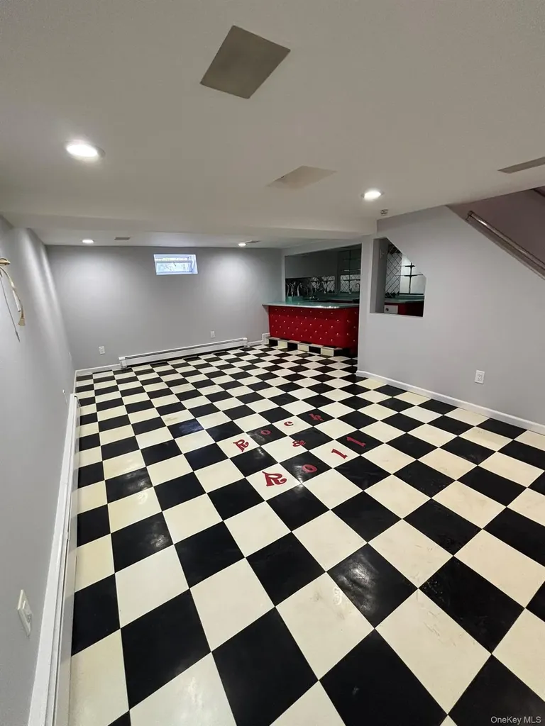 2689 Cedar Court Oceanside NY 11572