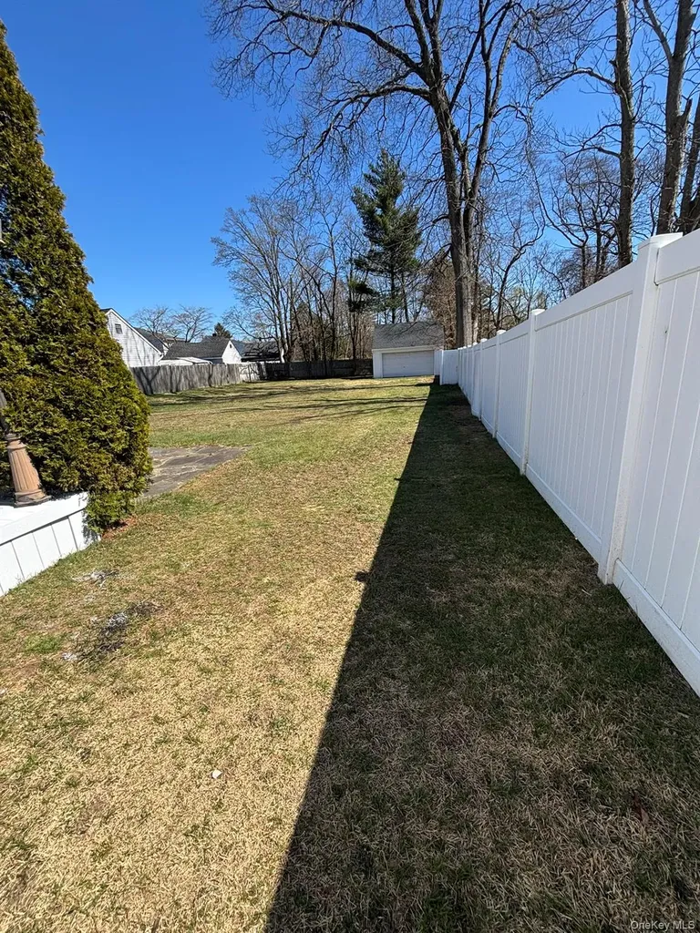 2689 Cedar Court Oceanside NY 11572