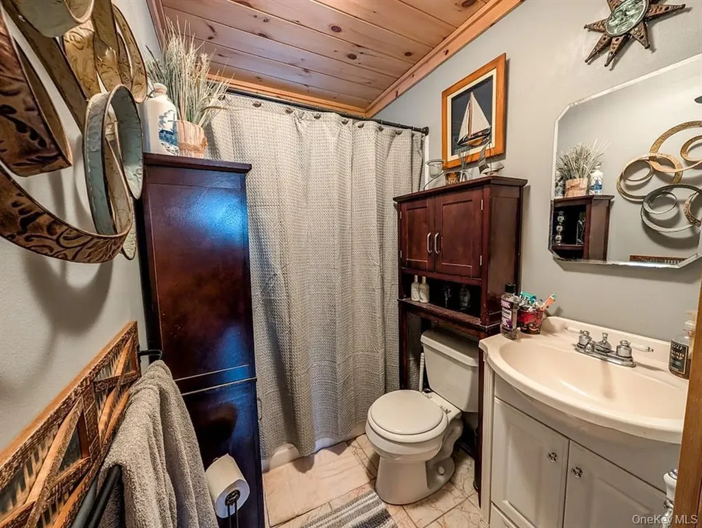 33 Park Drive Rocky Point NY 11778