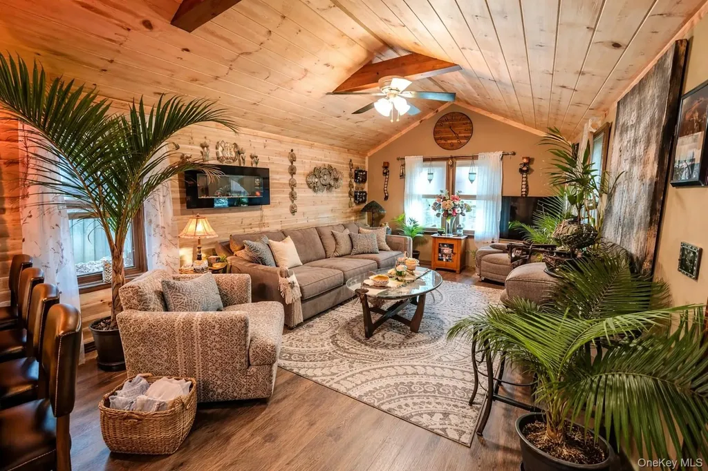 33 Park Drive Rocky Point NY 11778