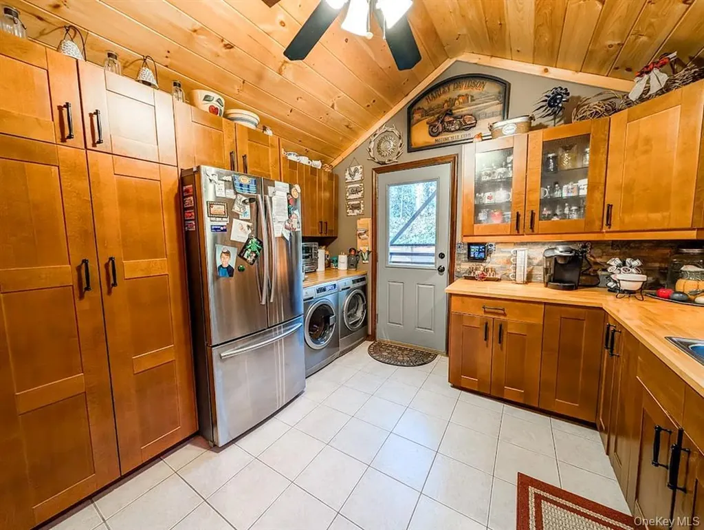 33 Park Drive Rocky Point NY 11778