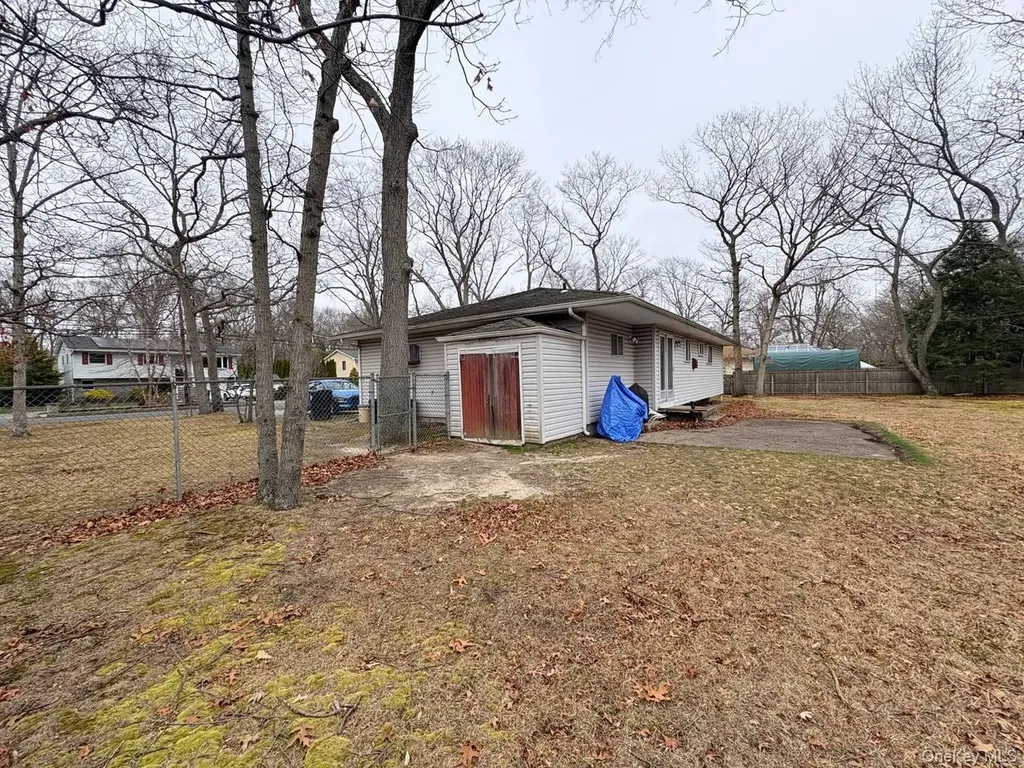 66 40th Street Islip NY 11751