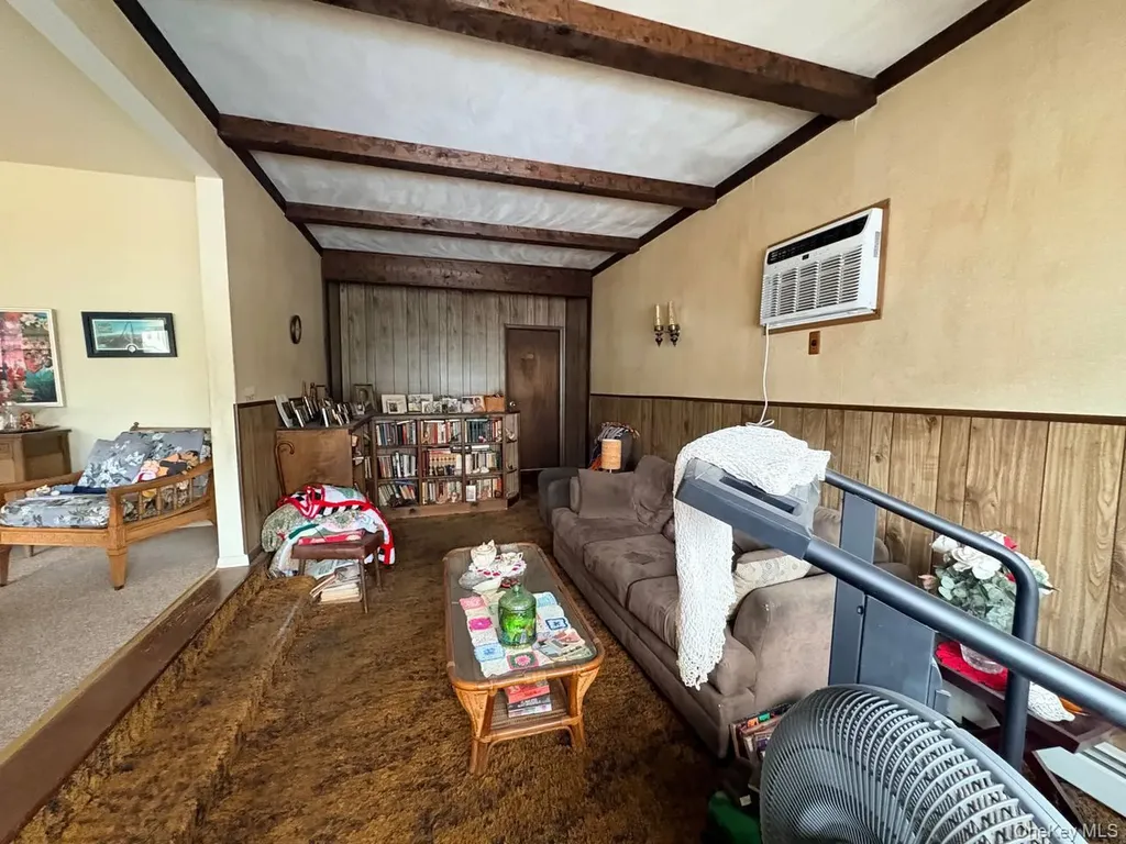 66 40th Street Islip NY 11751