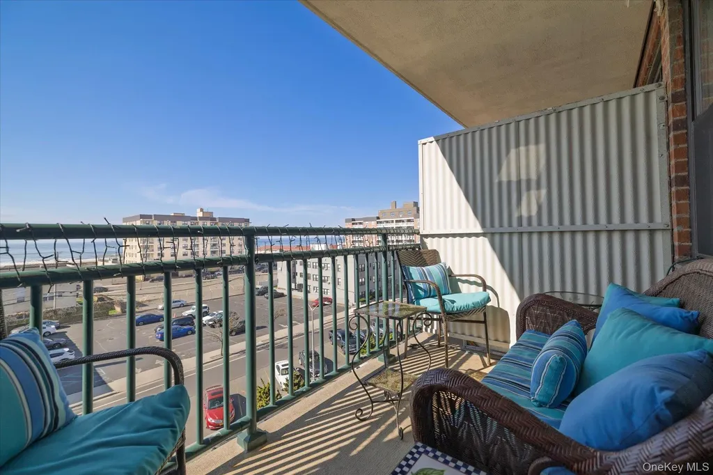 333 E Broadway Long Beach NY 11561