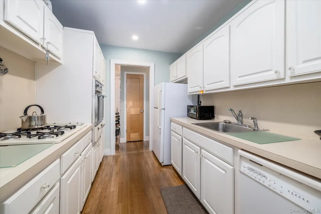 333 E Broadway Long Beach NY 11561