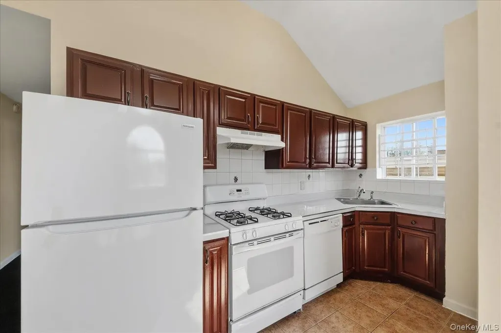 2948 Wickham Avenue Bronx NY 10469