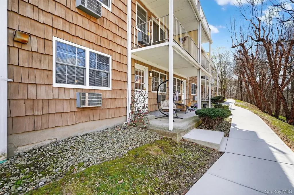 1840 Crompond Road Peekskill NY 10566