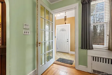 306 Hutchinson Boulevard Mount Vernon NY 10552