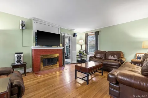 306 Hutchinson Boulevard Mount Vernon NY 10552