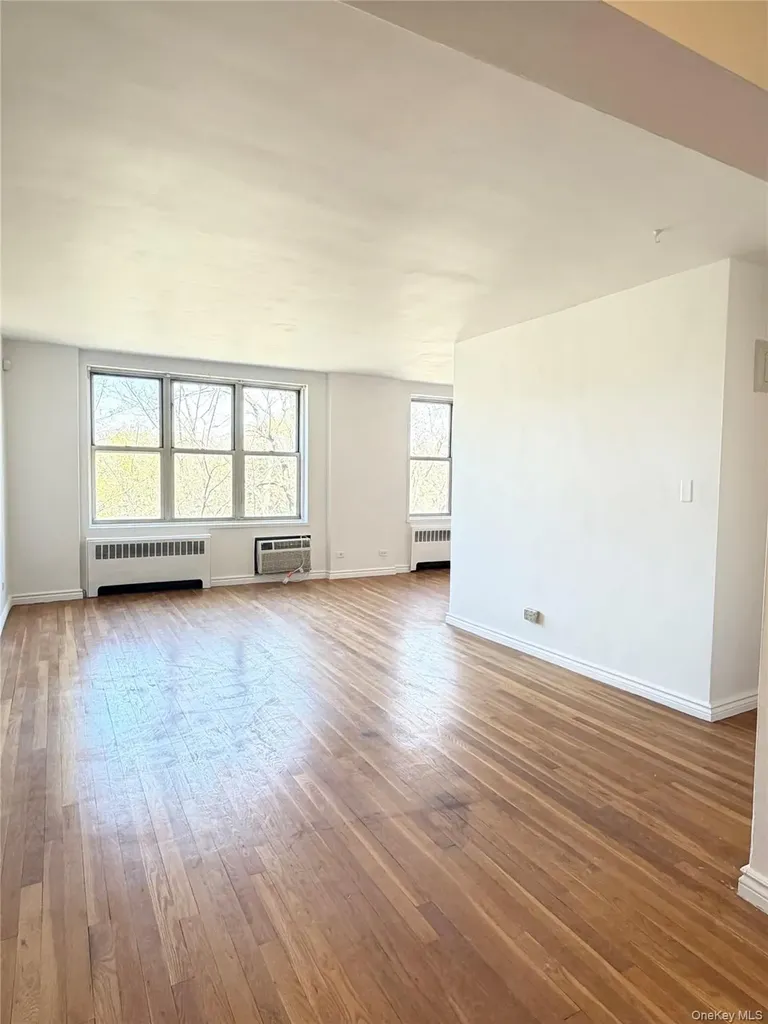 5715 Mosholu Avenue Bronx NY 10471