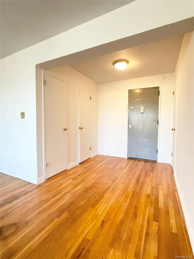 5715 Mosholu Avenue Bronx NY 10471