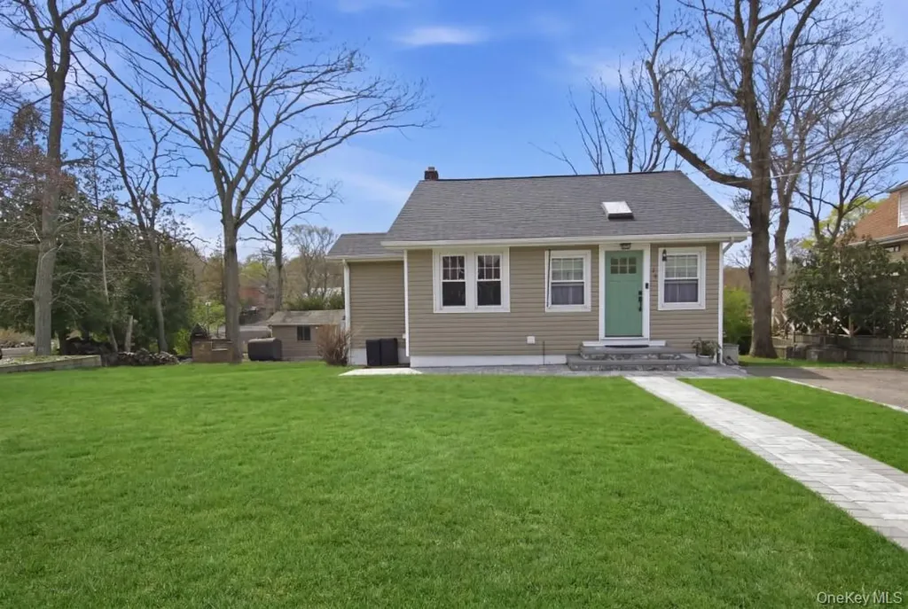 14 Sunburst Drive Rocky Point NY 11778