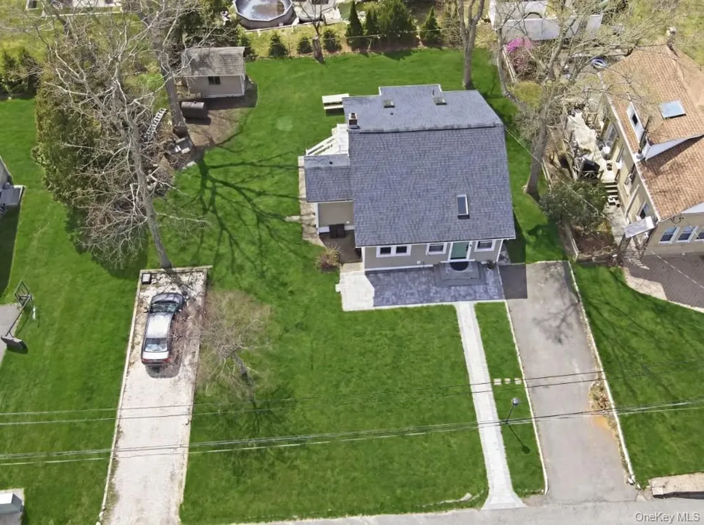 14 Sunburst Drive Rocky Point NY 11778