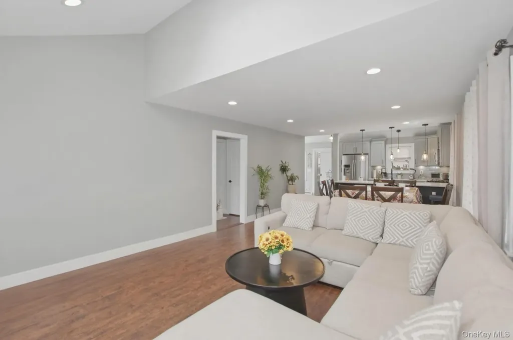 14 Sunburst Drive Rocky Point NY 11778