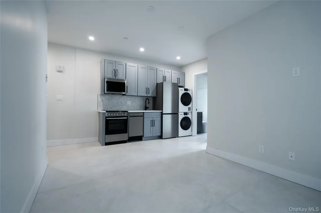 315 W Broadway Long Beach NY 11561