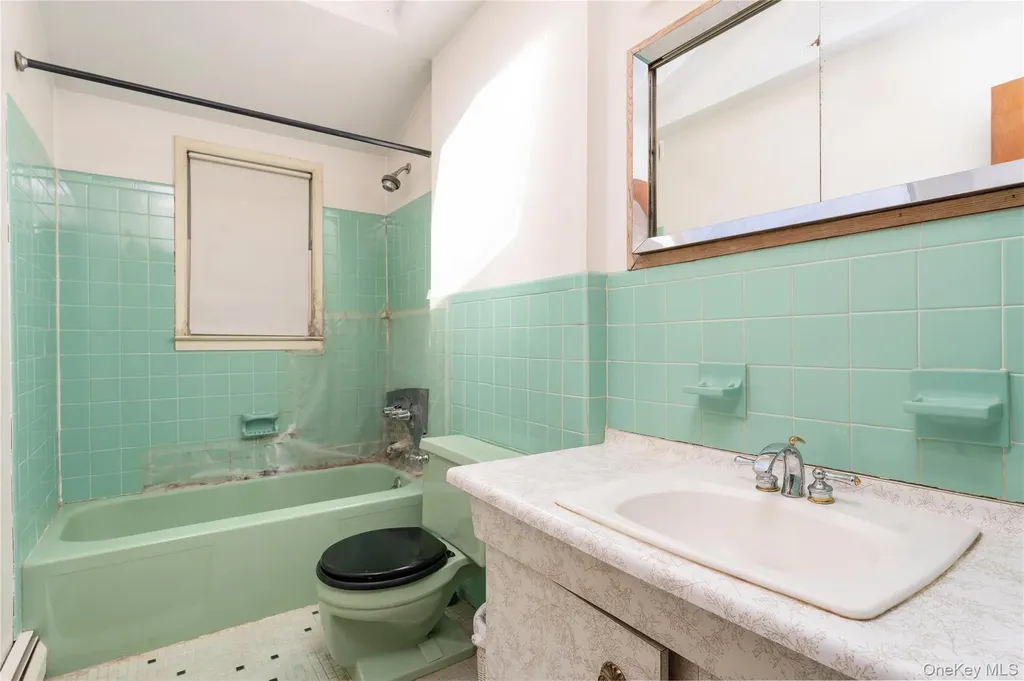 52 Woodbury Road Farmingville NY 11738