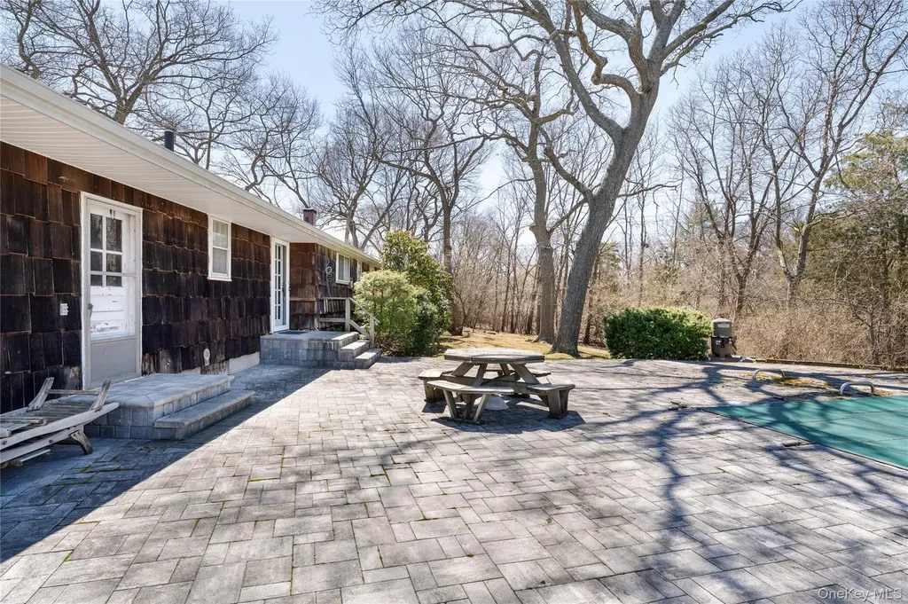 52 Woodbury Road Farmingville NY 11738