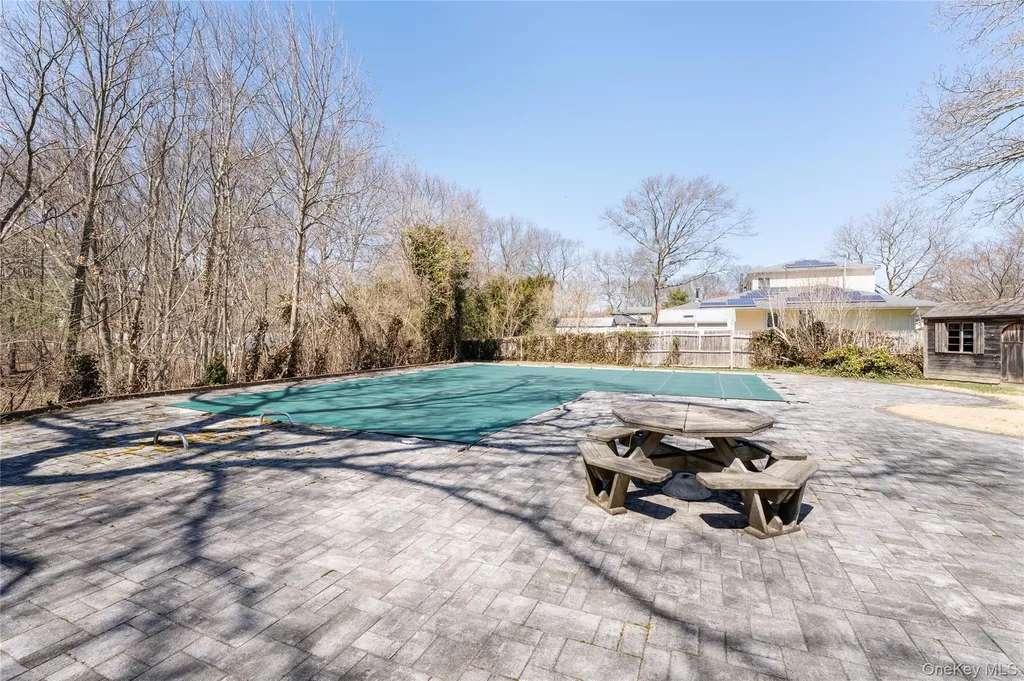 52 Woodbury Road Farmingville NY 11738