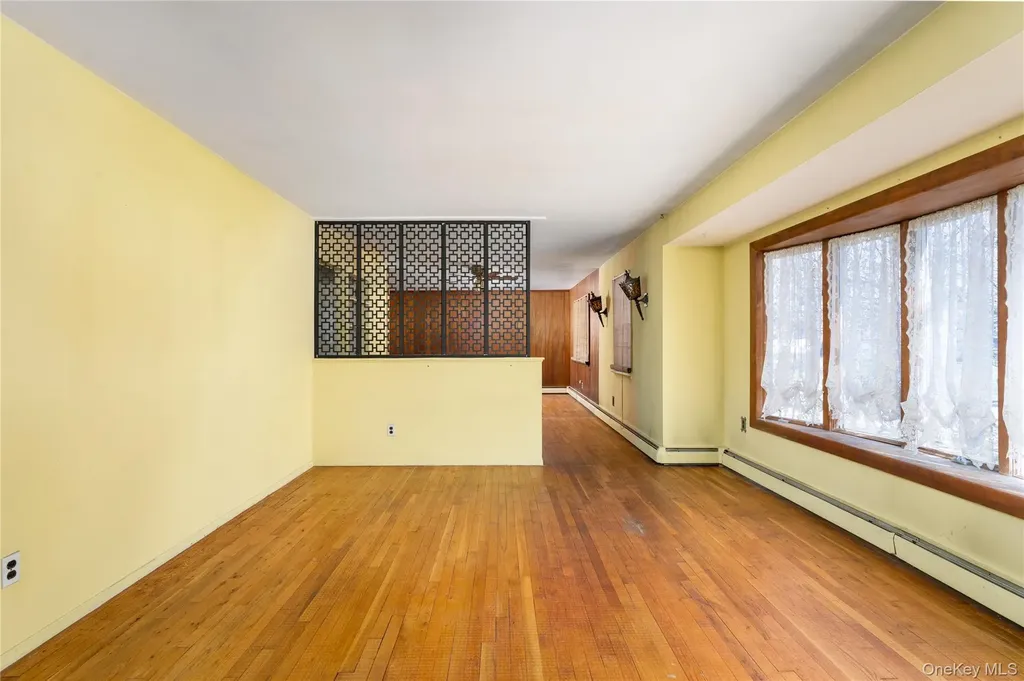 52 Woodbury Road Farmingville NY 11738
