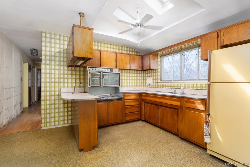 52 Woodbury Road Farmingville NY 11738