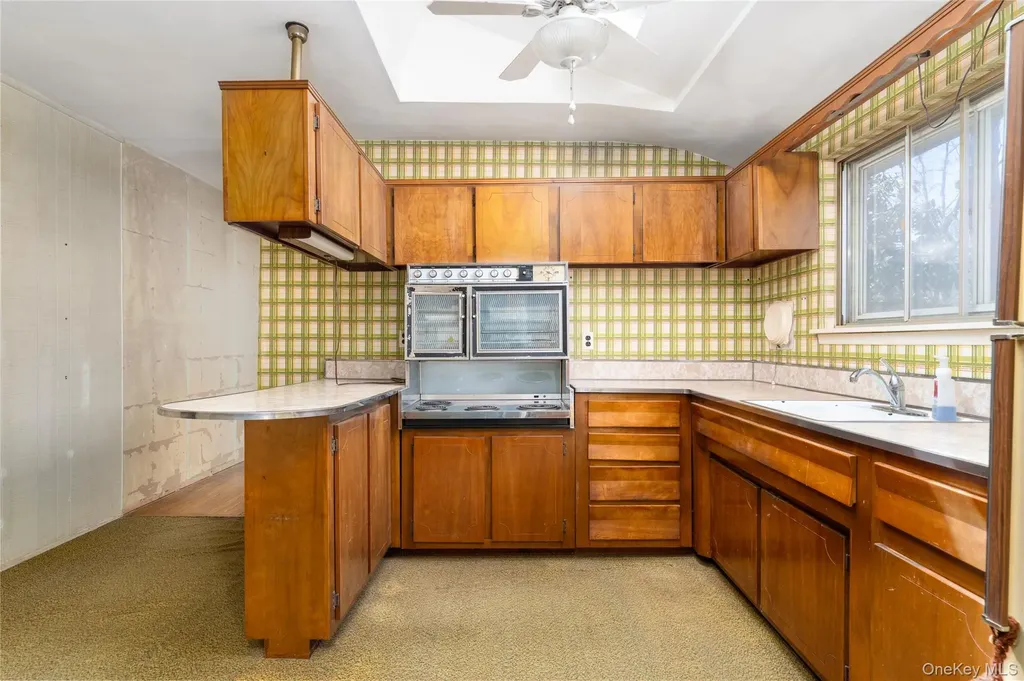 52 Woodbury Road Farmingville NY 11738