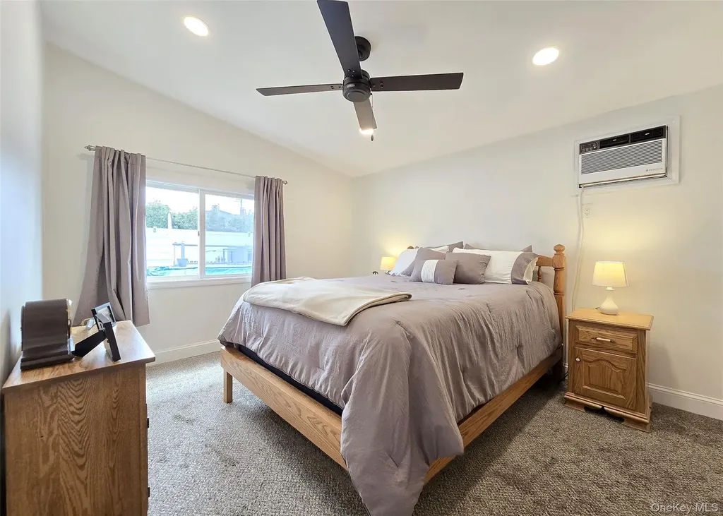 25 Peter Road Ronkonkoma NY 11779