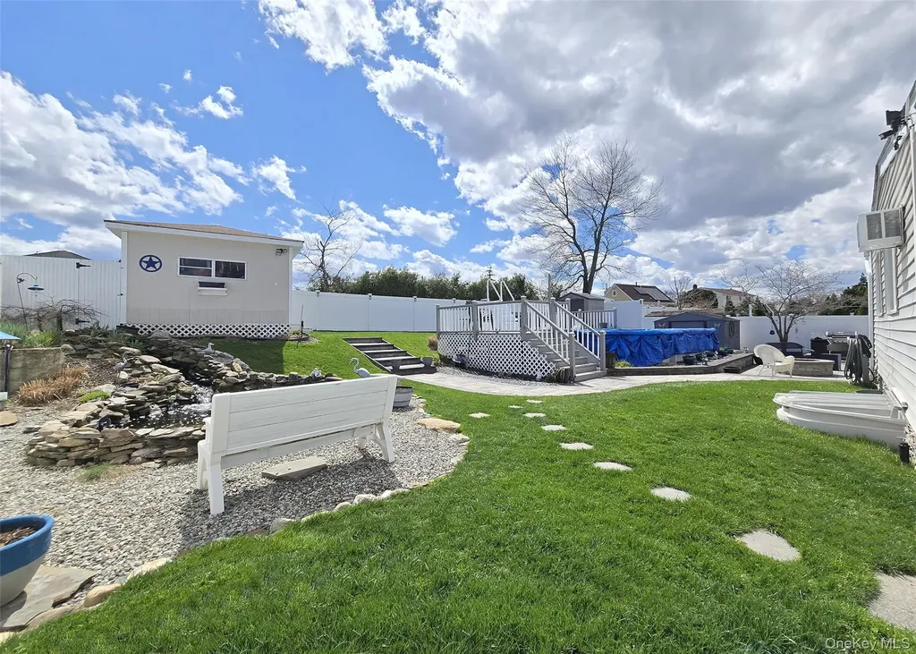 25 Peter Road Ronkonkoma NY 11779