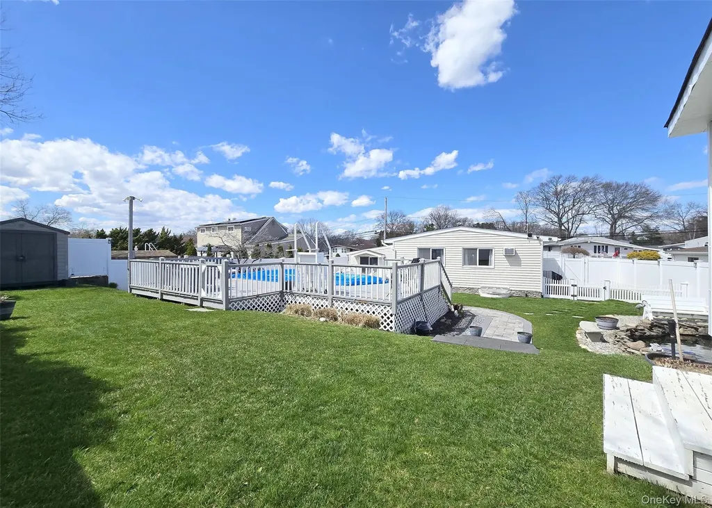 25 Peter Road Ronkonkoma NY 11779
