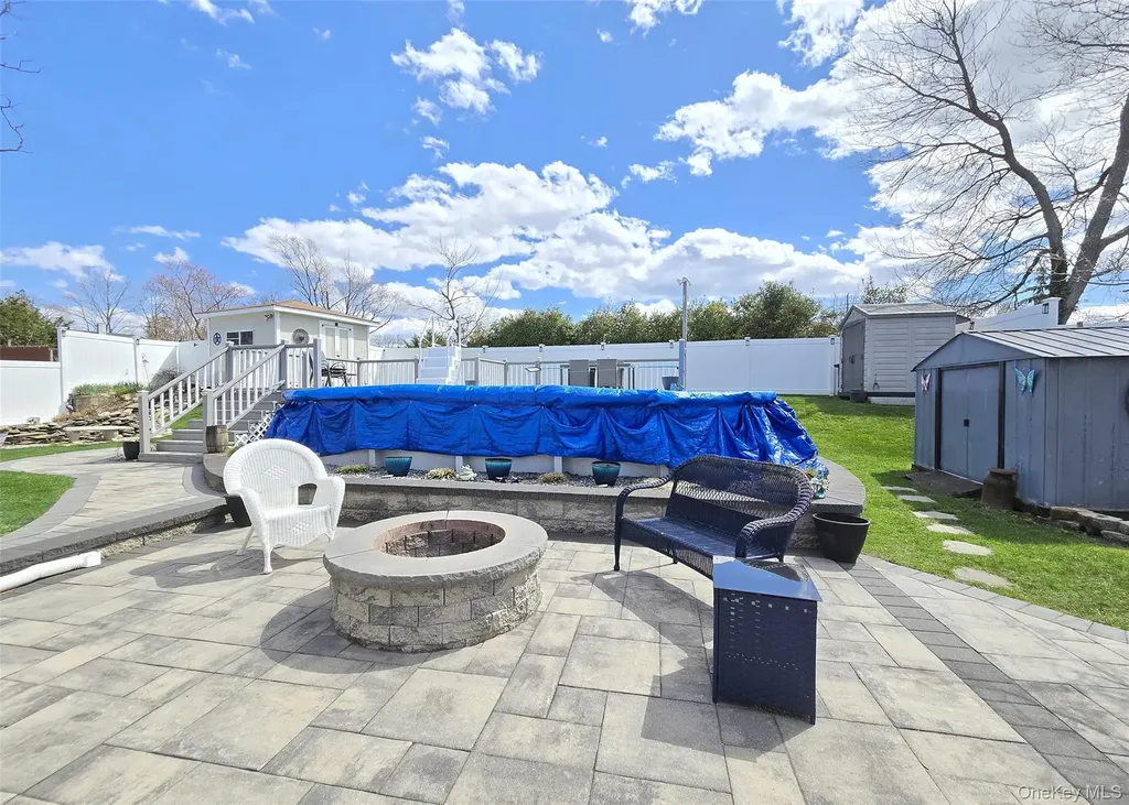 25 Peter Road Ronkonkoma NY 11779