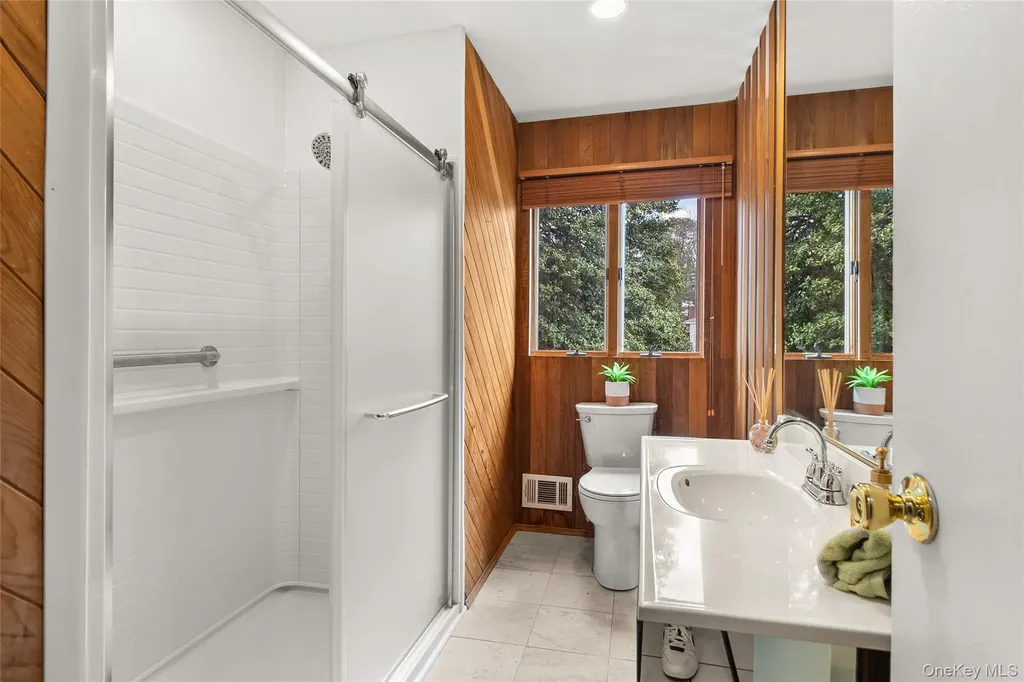 69 Amsterdam Road Smithtown NY 11787
