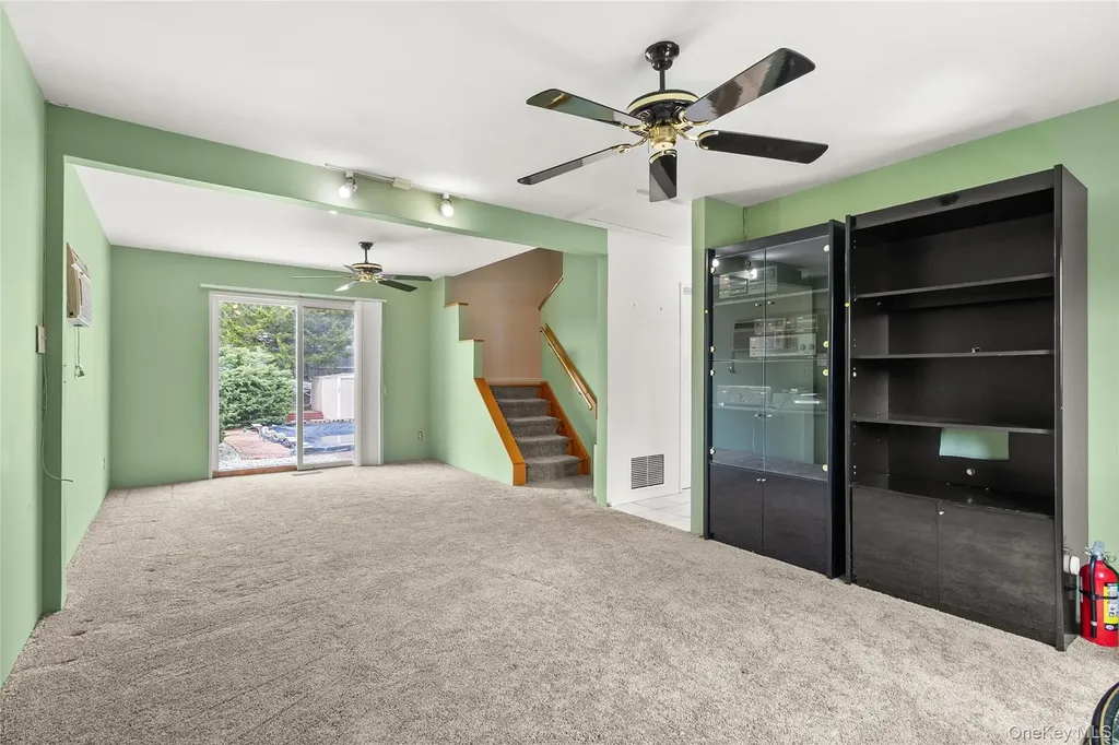 69 Amsterdam Road Smithtown NY 11787
