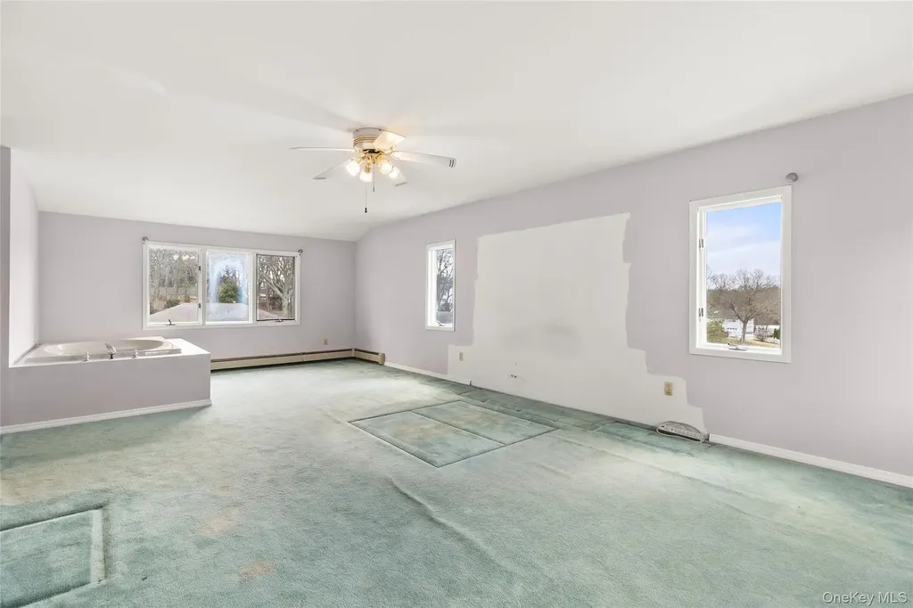 69 Amsterdam Road Smithtown NY 11787