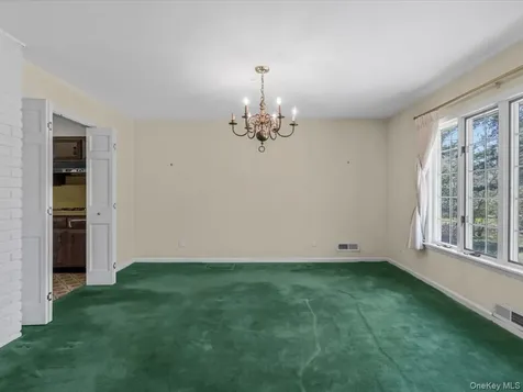 25 Jaegger Drive Old Brookville NY 11545