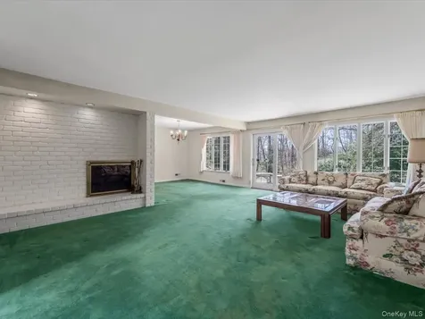 25 Jaegger Drive Old Brookville NY 11545