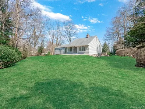 25 Jaegger Drive Old Brookville NY 11545