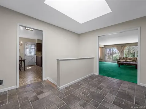 25 Jaegger Drive Old Brookville NY 11545