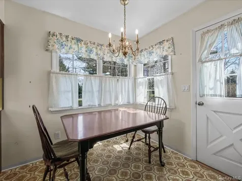 25 Jaegger Drive Old Brookville NY 11545