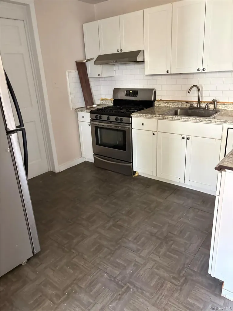 106 Saratoga Avenue Yonkers NY 10705