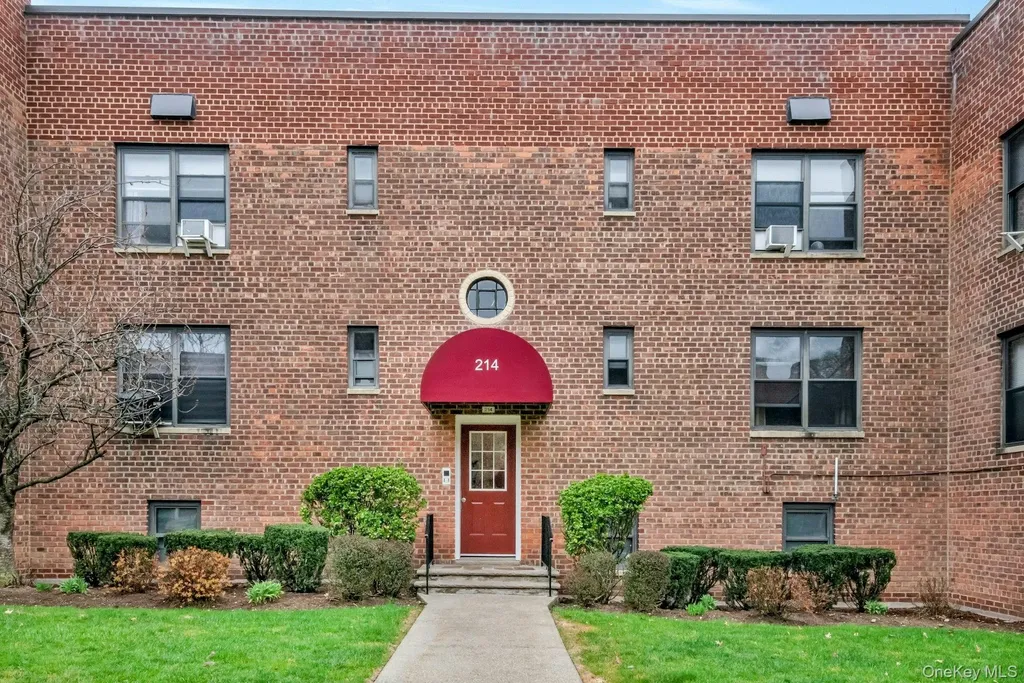 214 Richbell Road Mamaroneck NY 10543