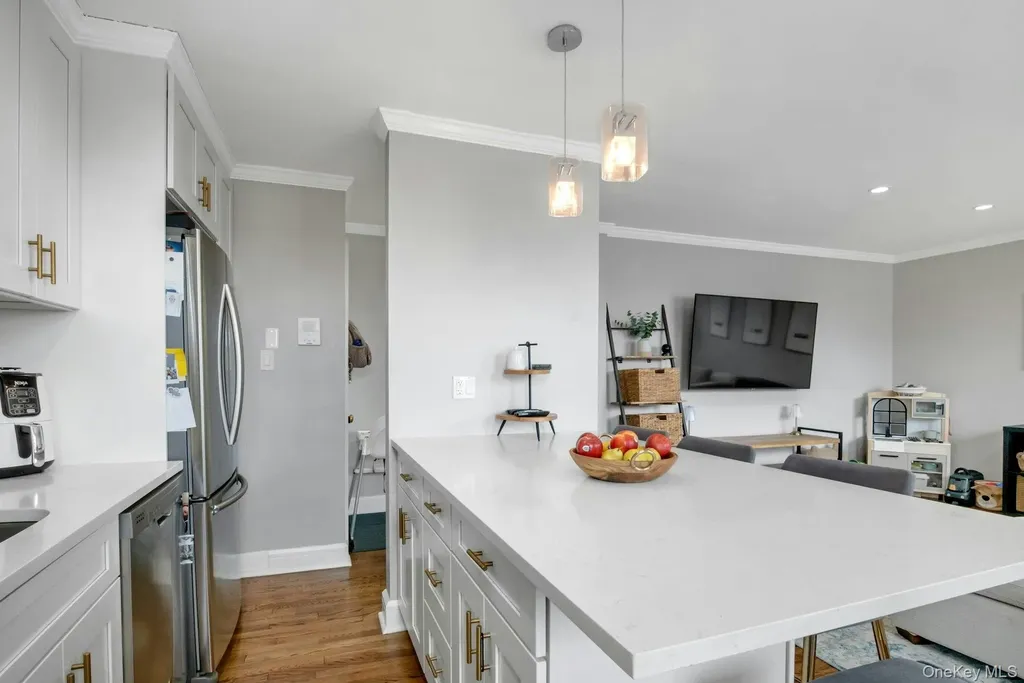 214 Richbell Road Mamaroneck NY 10543