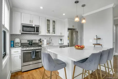 214 Richbell Road Mamaroneck NY 10543