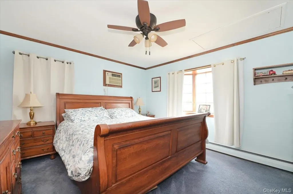 2 Oak Place Massapequa NY 11758
