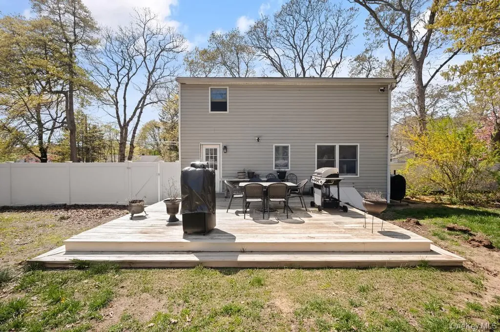 41 Babylon Street Mastic NY 11950