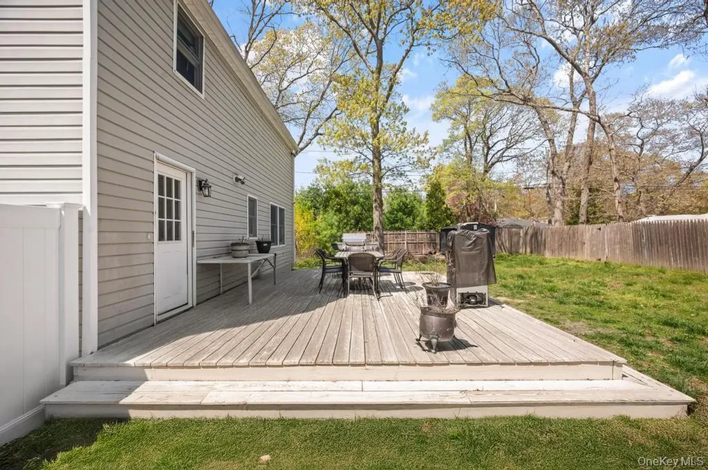 41 Babylon Street Mastic NY 11950